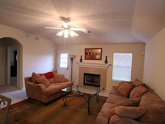 4th image of 1126 Escambia Way Dr