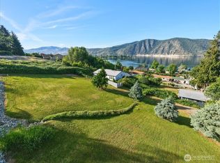 241 Lakeshore Dr, Manson, WA 98831