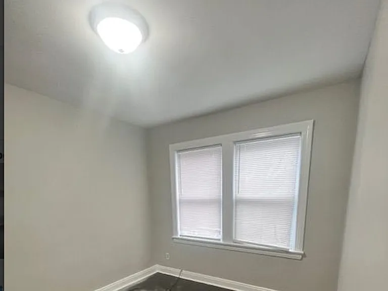 44th Street Apts. — Photo 25