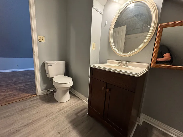 802 Iowa St — Photo 22
