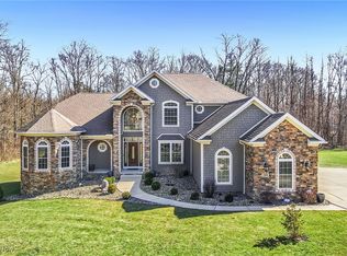 2181 Majesty Ct, Akron, OH 44333