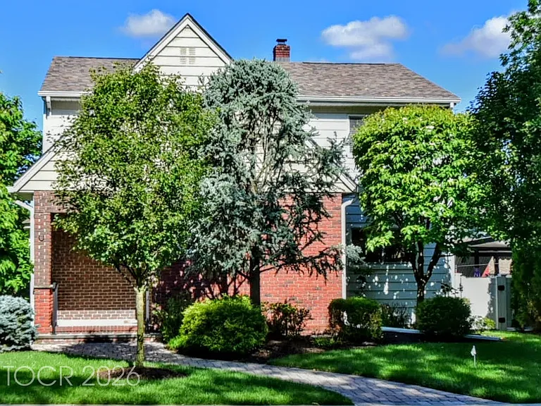 24 Maple Ave #1 — Photo 3