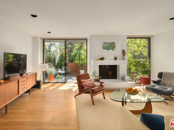 859 S Bundy Dr, Los Angeles, CA 90049