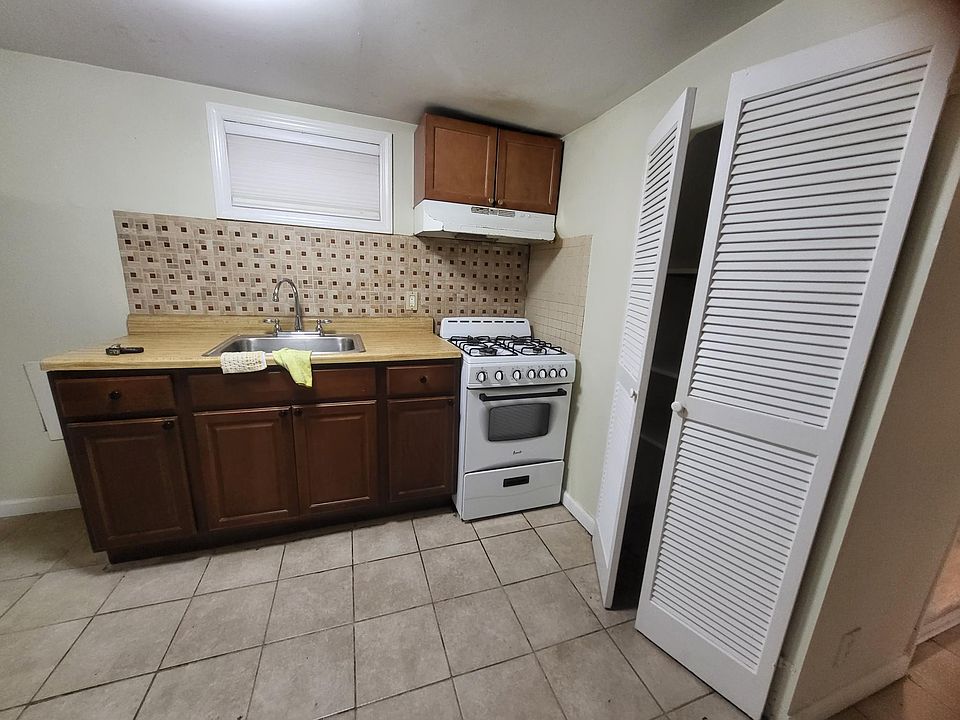 1st image of 9551 114th St
