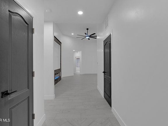 4th image of 609 San Carlos Ct
