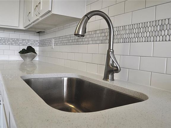 5th image of 6628 Dawn Dr APT B