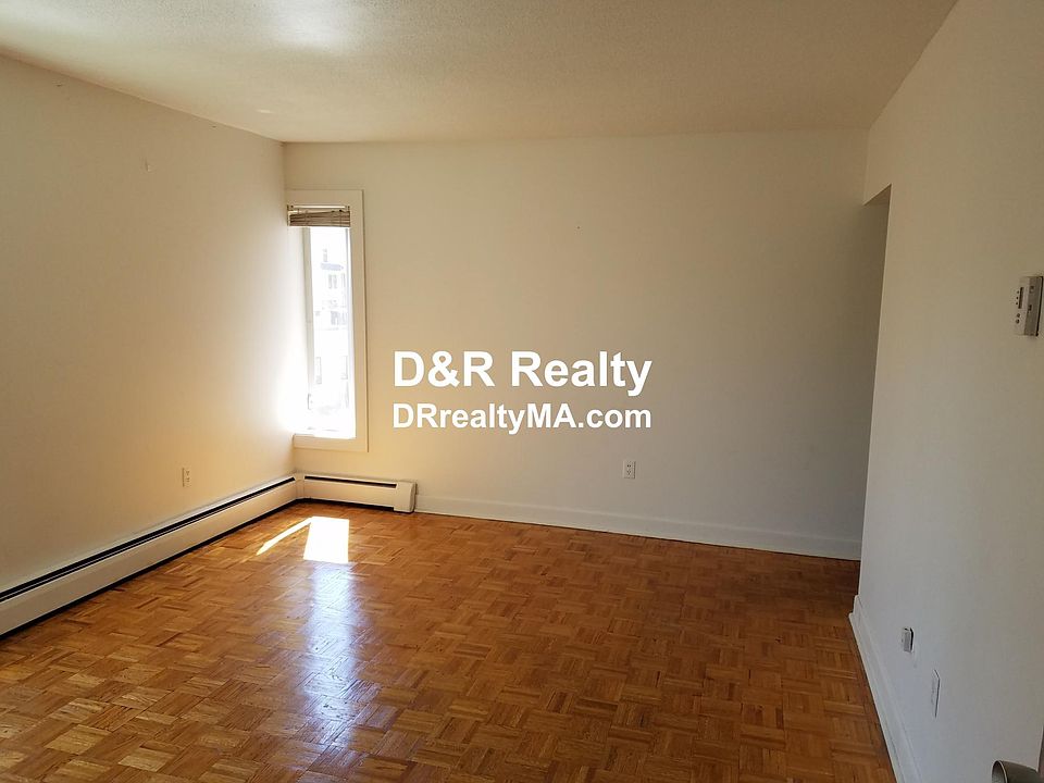2nd image of 531 Putnam Ave #11