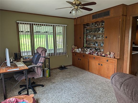 5th image of 4392 2nd St SE