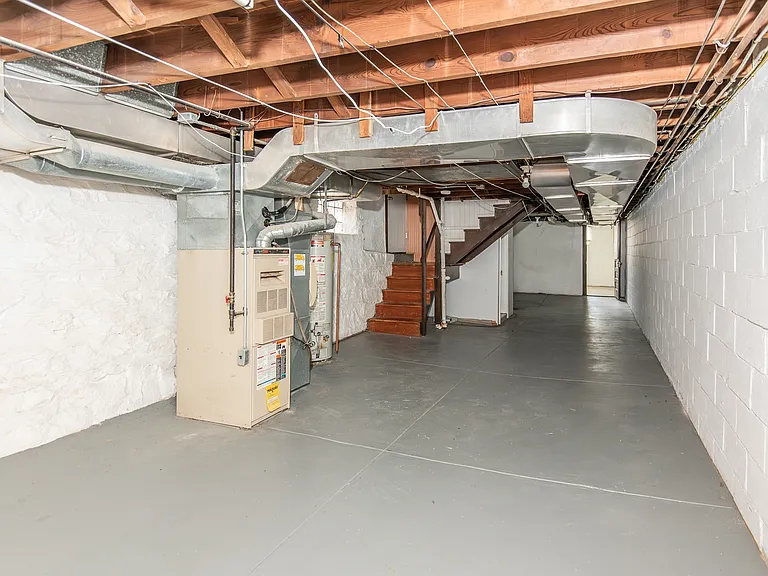 5404 Robert Ave — Photo 8