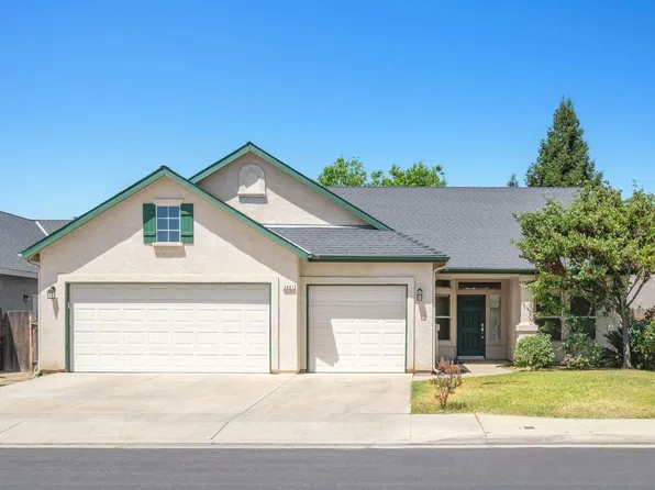2681 Rall Ave, Clovis, CA 93611