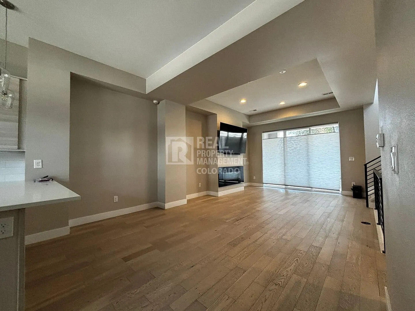 Modern Luxury Townhome in Arvada High-End Finishes & Unbeatable Access to I-70 and the Mountains — Photo 2