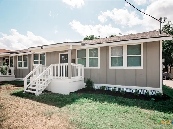 801 & 803 S Main St, Victoria, TX 77901