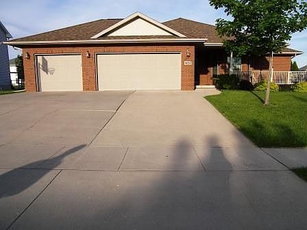 4212 Knoll Ridge Dr.