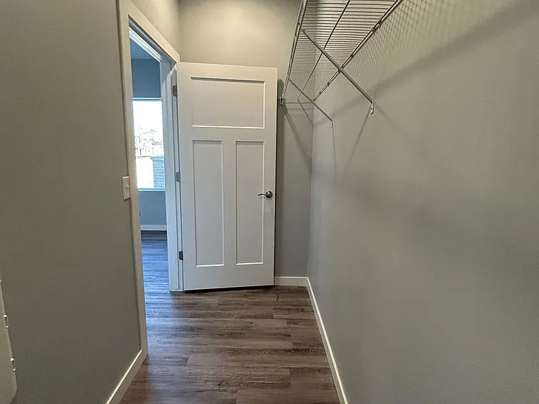 2724 Silver St — Photo 114