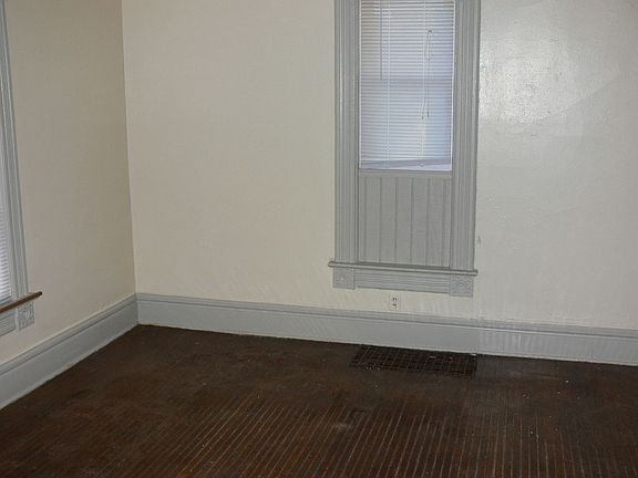 4th image of 1307 7th Ave