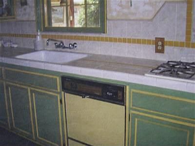 5th image of 118 E McKinley Ave