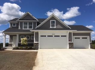 6481 Sun Ridge Dr, Byron Center, MI 49315