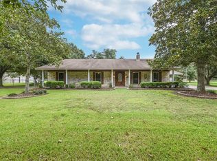 9825 Live Oak Ct, Manvel, TX 77578