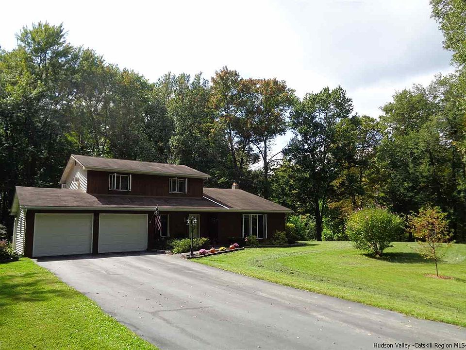 1st image of 19 Michelle Dr