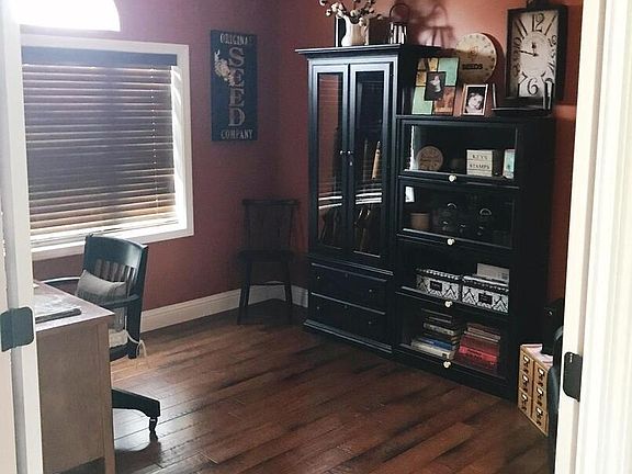 3rd image of 1403 Nicole Ln