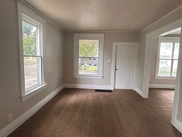 1815 Bayer Ave — Photo 2