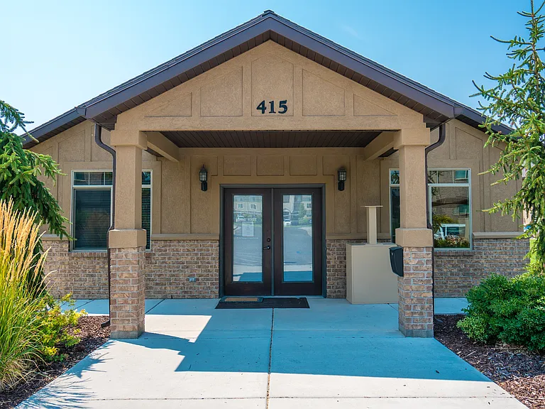 Logan Gateway Apartments — Photo 31