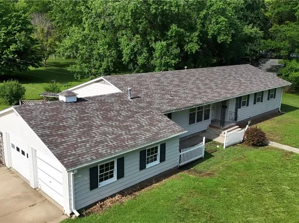 704 Park St, Tarkio, MO 64491