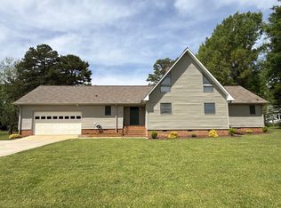 110 Aqua Dr, Mooresville, NC 28117