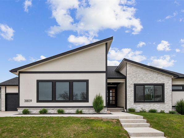 3809 Westgate Pkwy, Clive, IA 50325