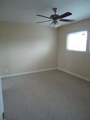 4th image of 1114 Village Dr APT 07