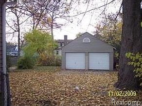 2nd image of 574 E Lewiston Ave