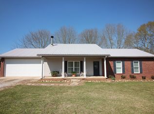 1807 Smith County Road 121, Raleigh, MS 39153