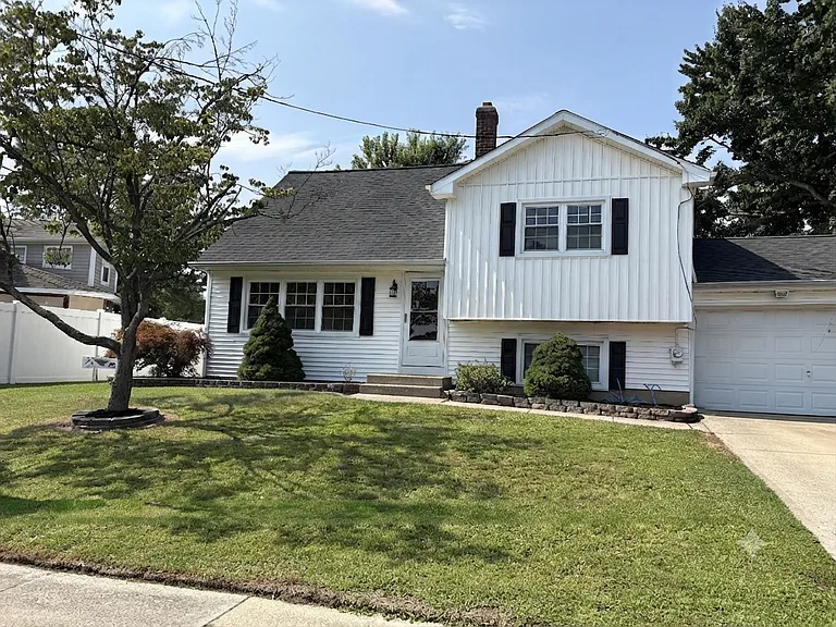 4 Craig Pl — Photo 1