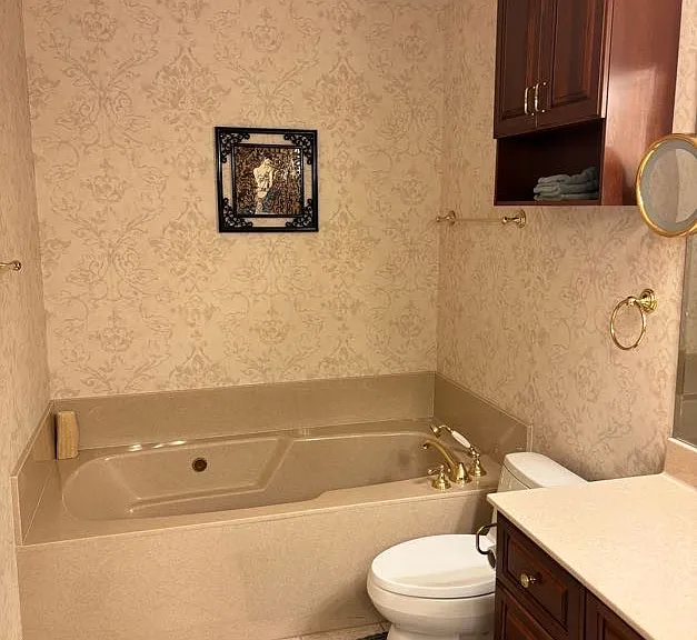 1403 Fleetwood Plz — Photo 11