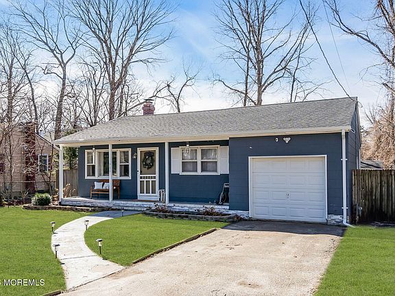 3rd image of 701 Barberry Drive