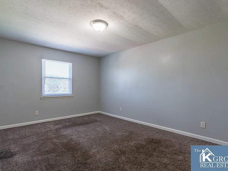608 N Woodland Dr #9 — Photo 6