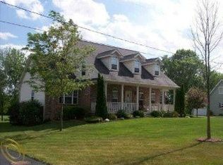 9525 Hill Rd, Swartz Creek, MI 48473