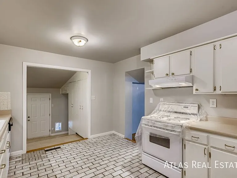 5315 W 10th Ave #A — Photo 2