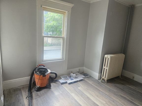 5th image of 39 Sycamore St #11