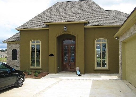 3rd image of 18611 Lake Harbor Ln