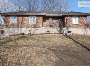 2306 S Harding St, Oak Grove, MO 64075