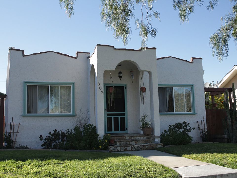 1st image of 807 Portola Ave