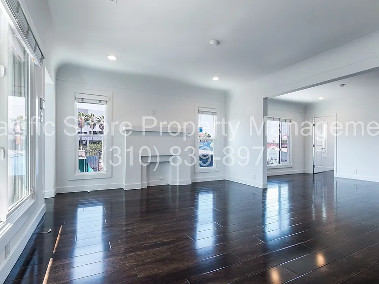 Mullen Duplex — Photo 2