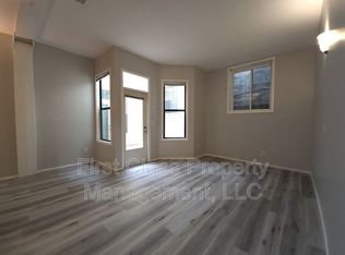 2066 NW Irving St APT B, Portland, OR 97209