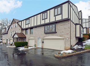 12 Oxford Ct, Pittsburgh, PA