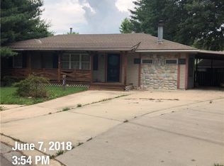 508 Larry Cir, Independence, MO 64050