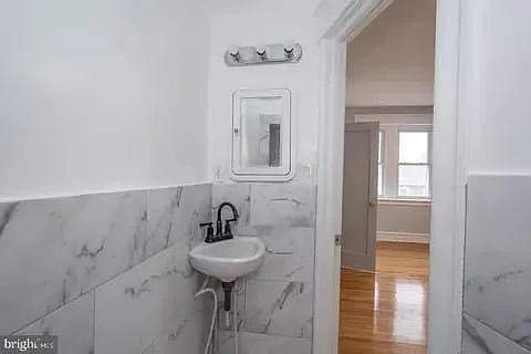 3 bed, 1416 sqft, $1,900 — Photo 2