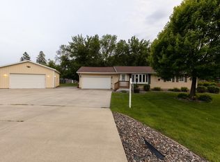 2303 9th Ave SW, Austin, MN 55912