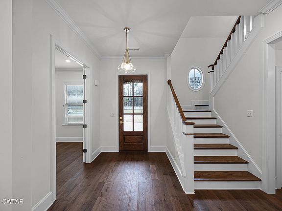 3rd image of 1 Stonebrook Pl