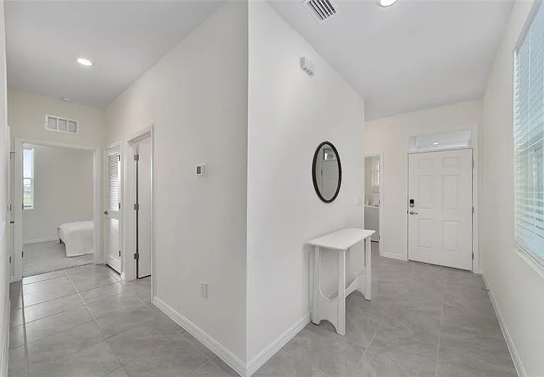 4110 NW 44th Cir — Photo 4